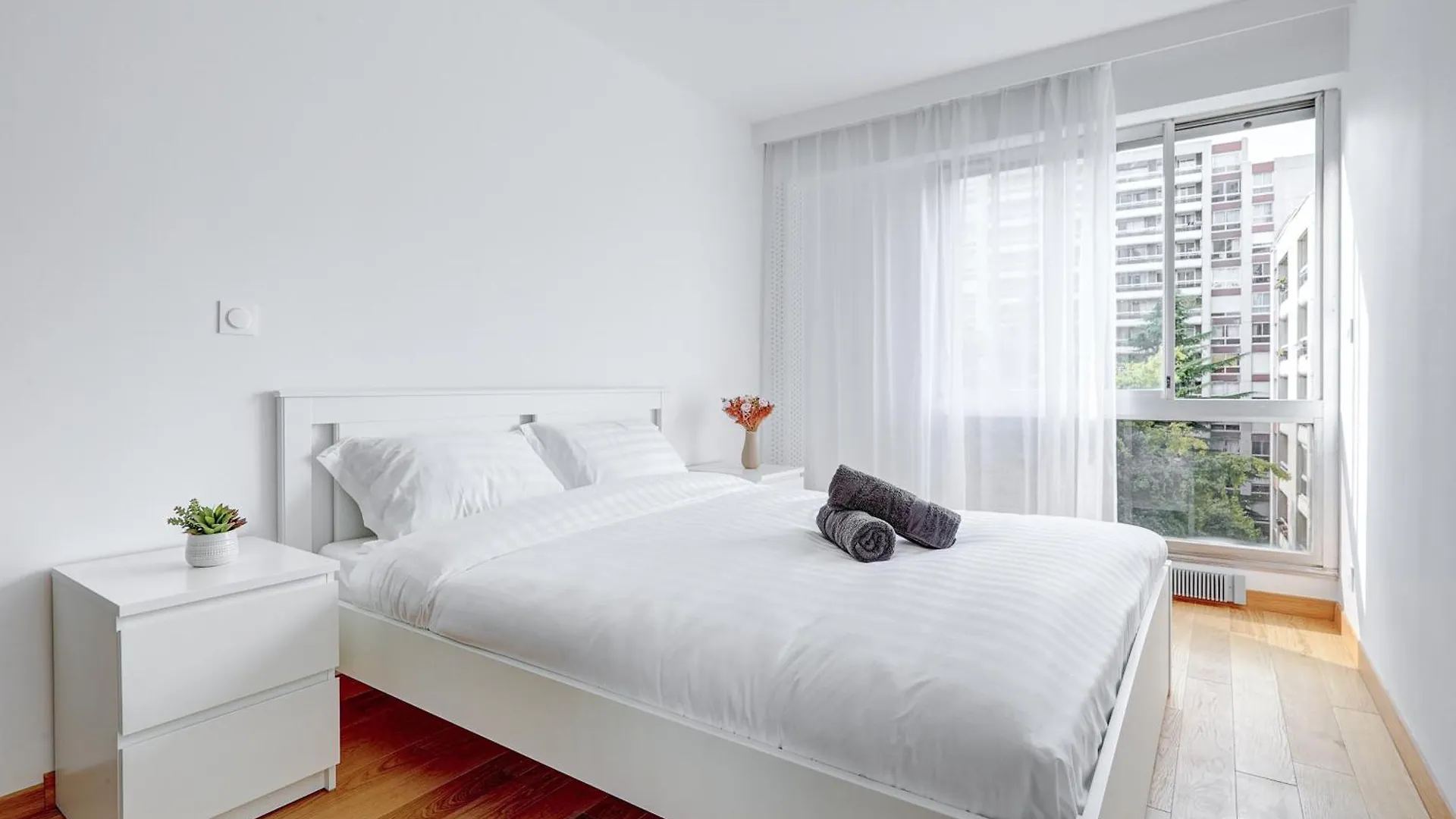 Suite Au Coeur De Paris, Architecturale Et Elegante Apartment