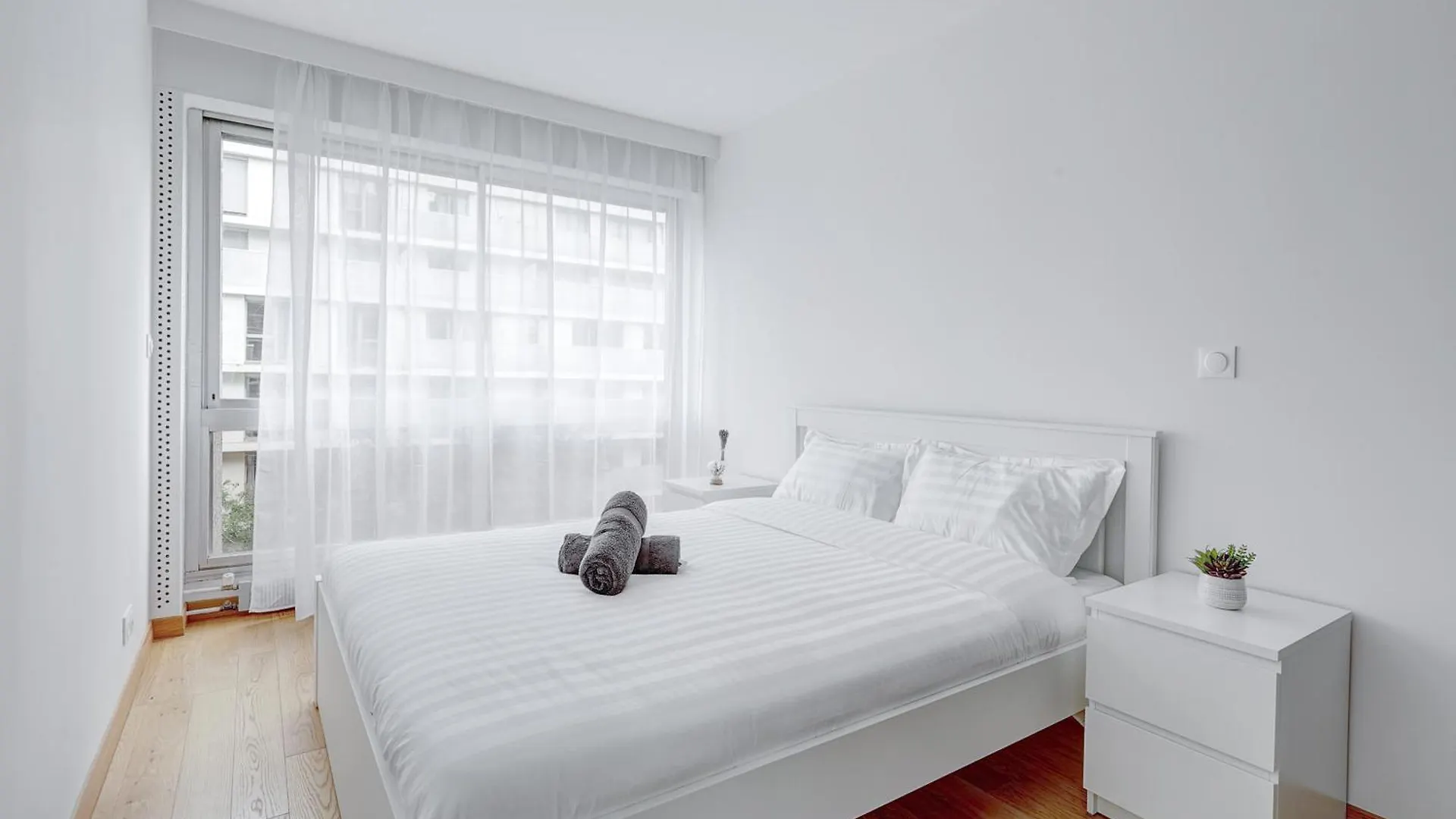 Suite Au Coeur De Paris, Architecturale Et Elegante 0*, Paris France