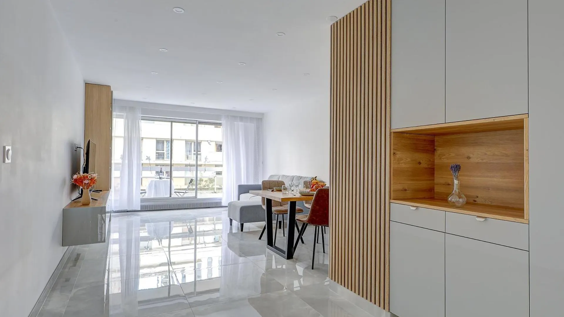 Apartment Suite Au Coeur De Paris, Architecturale Et Elegante